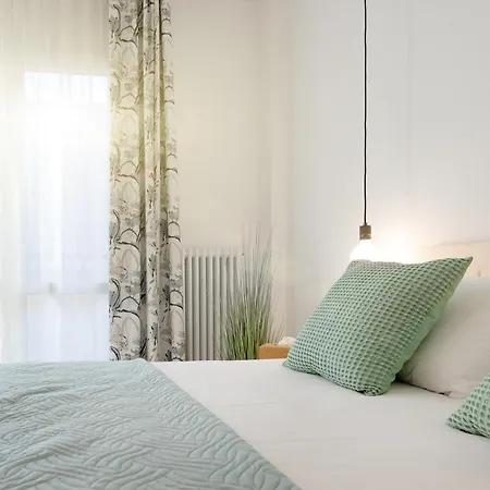 Apartment Centre - Battaglione 10 *